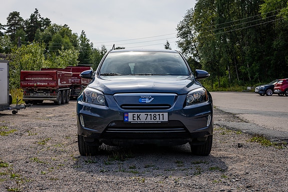 Toyota RAV4 2 of 20