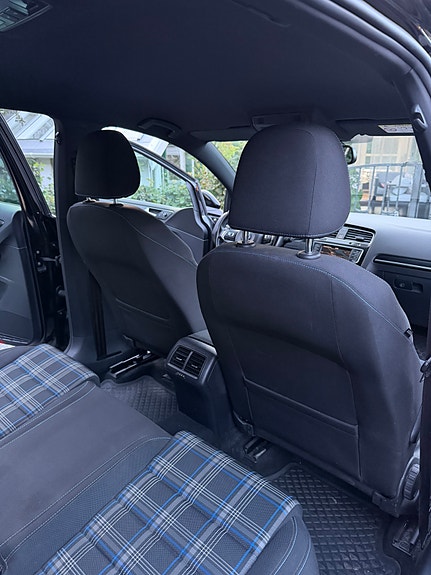 Volkswagen Golf VII 26 of 30