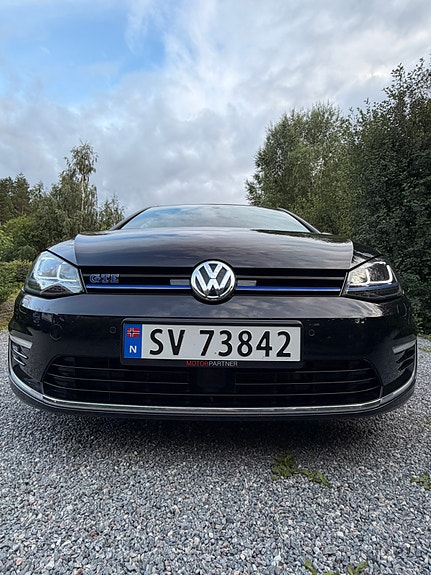 Volkswagen Golf VII 12 of 30