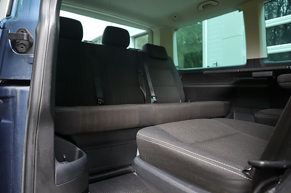 Volkswagen Multivan 20 of 30