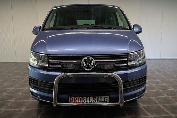 Volkswagen Multivan 12 of 30