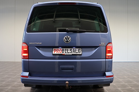 Volkswagen Multivan 7 of 30