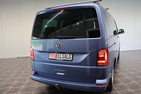 Volkswagen Multivan 8 of 30