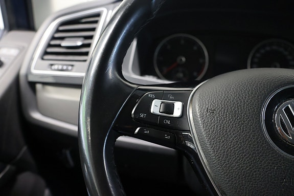 Volkswagen Multivan 30 of 30