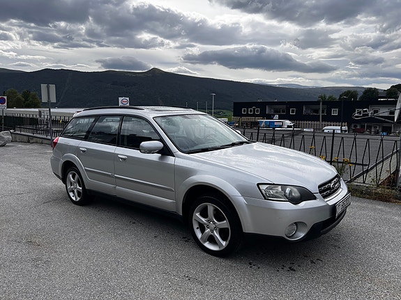 Subaru Legacy 4 of 18