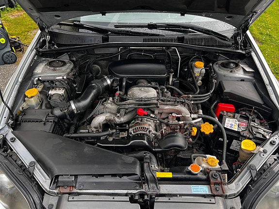 Subaru Legacy 12 of 18