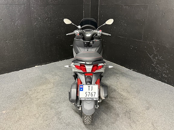 Piaggio MP3 300 HPE 6 of 13