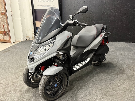 Piaggio MP3 300 HPE 4 of 13