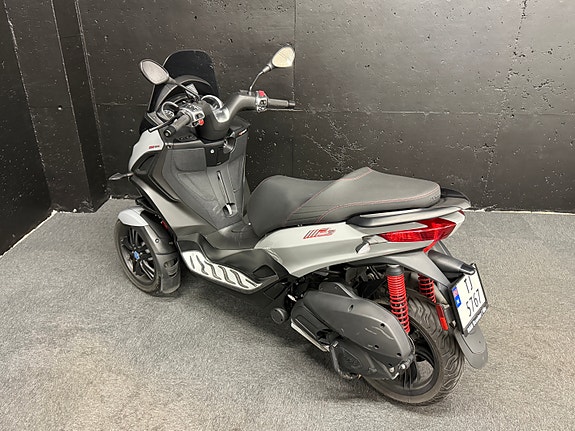 Piaggio MP3 300 HPE 5 of 13