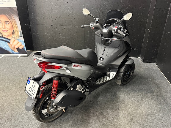 Piaggio MP3 300 HPE 7 of 13
