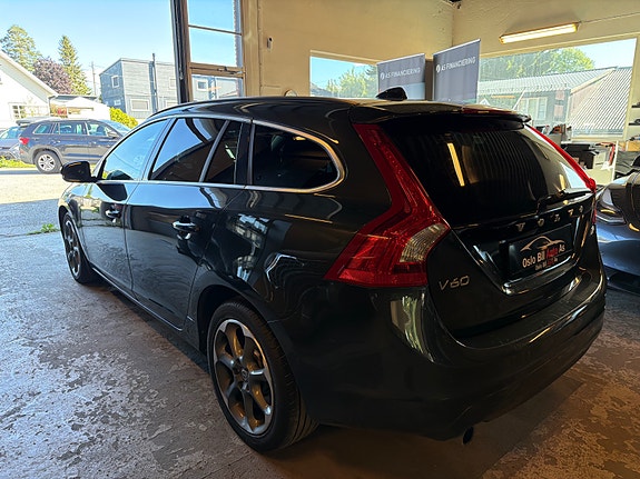 Volvo V60 3 of 13