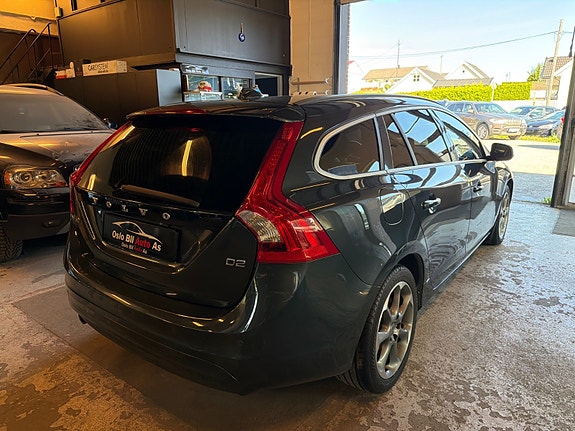 Volvo V60 4 of 13
