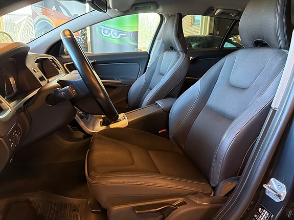 Volvo V60 5 of 13
