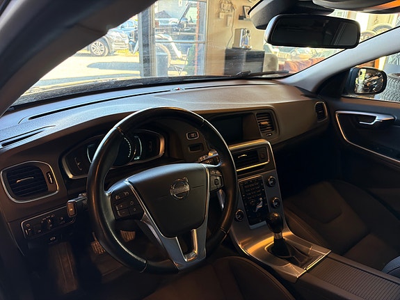 Volvo V60 6 of 13