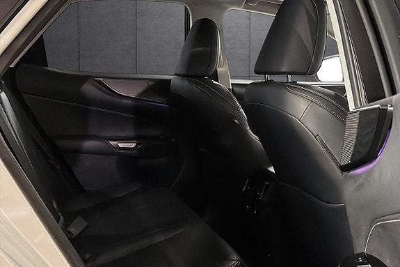 Lexus NX450h 16 of 19