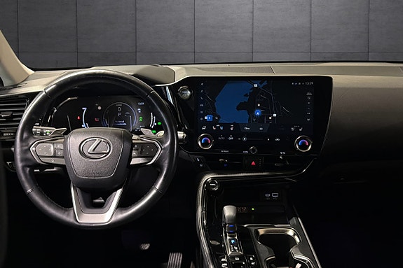 Lexus NX450h 9 of 19
