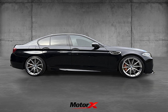 BMW M5 12 of 30