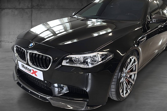 BMW M5 2 of 30