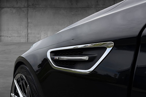BMW M5 11 of 30