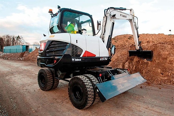 Bobcat E57W 2 of 6