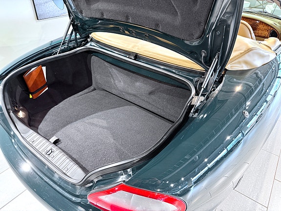 Jaguar XK 22 of 23