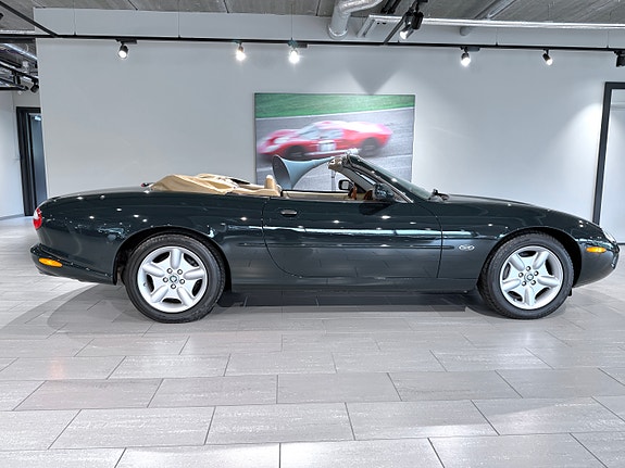 Jaguar XK 6 of 23