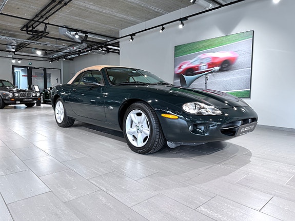 Jaguar XK 9 of 23