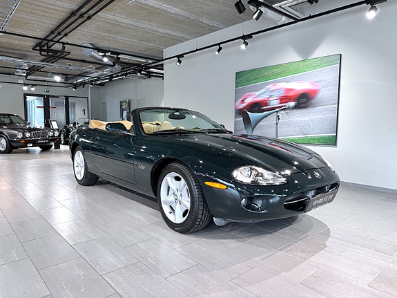 Jaguar XK 7 of 23