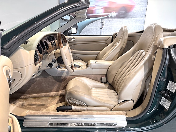 Jaguar XK 13 of 23