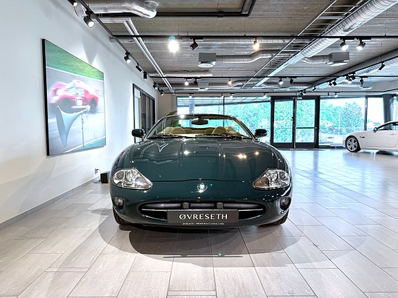 Jaguar XK 8 of 23