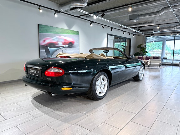 Jaguar XK 5 of 23
