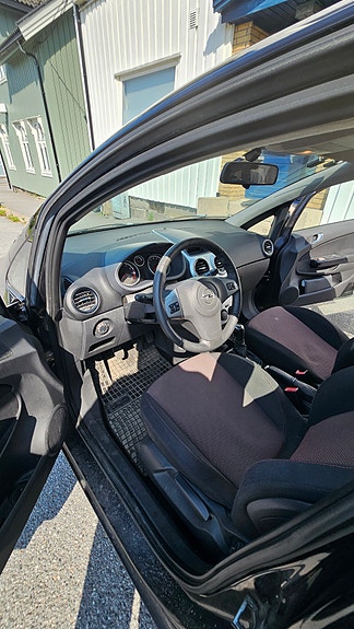Opel Corsa 13 of 18