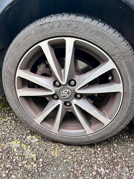 Toyota Avensis 12 of 23