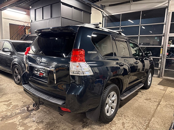 Toyota Land Cruiser 4 of 20