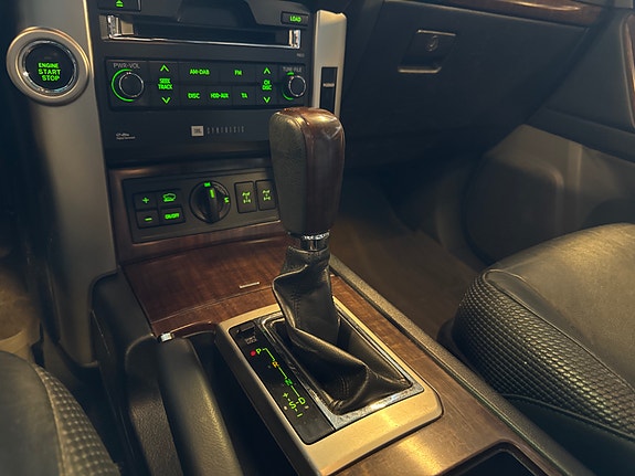 Toyota Land Cruiser 10 of 20