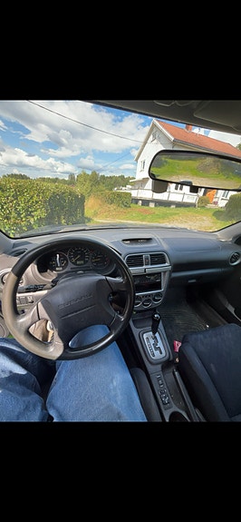 Subaru Impreza 4 of 7