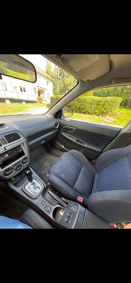 Subaru Impreza 5 of 7