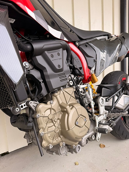Ducati Hypermotard 698 Mono 5 of 5