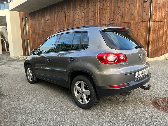 Volkswagen Tiguan 2 of 22