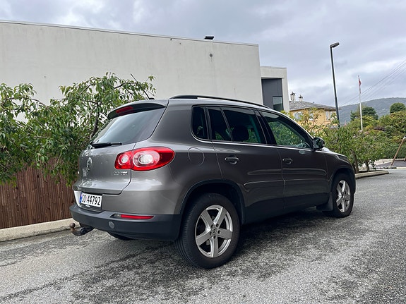 Volkswagen Tiguan 3 of 22