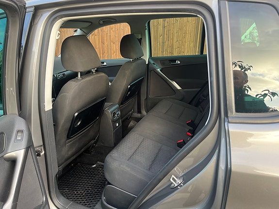 Volkswagen Tiguan 10 of 22