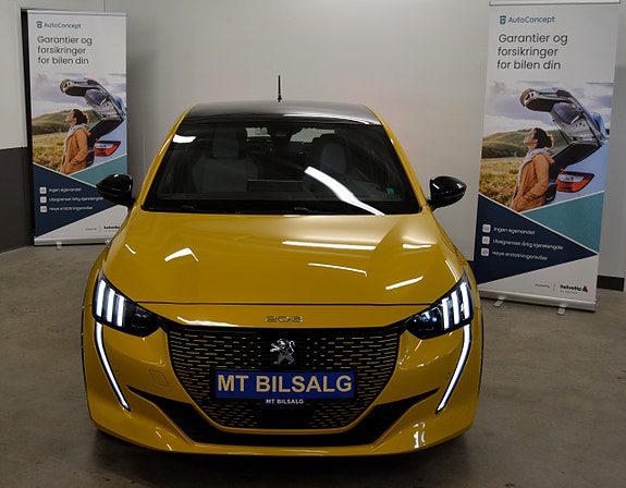 Peugeot 208 2 of 30