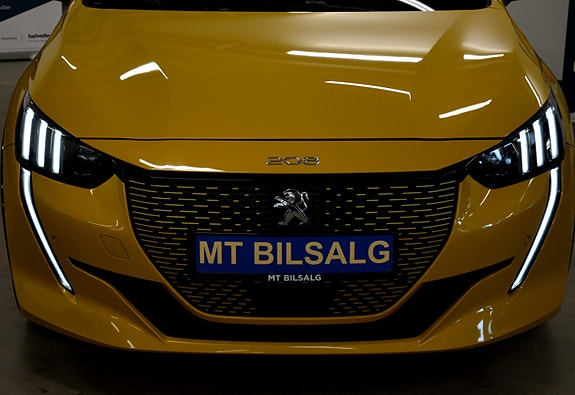 Peugeot 208 3 of 30