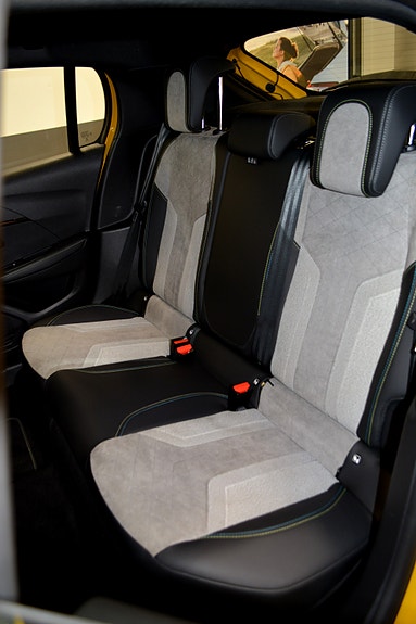 Peugeot 208 13 of 30