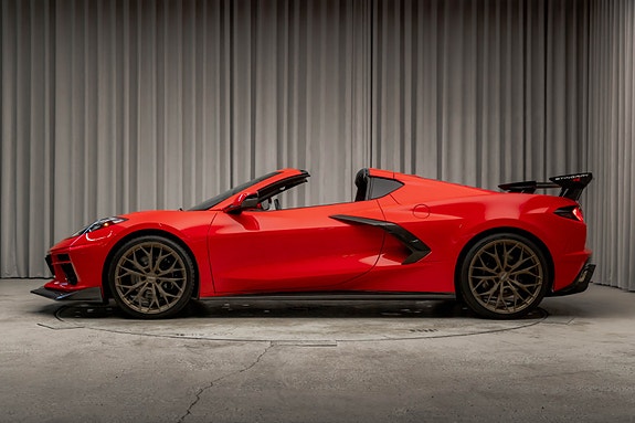 Chevrolet Corvette 28 of 30