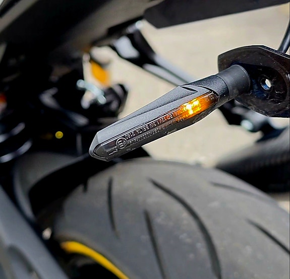 Suzuki GSX-S 750 11 of 18