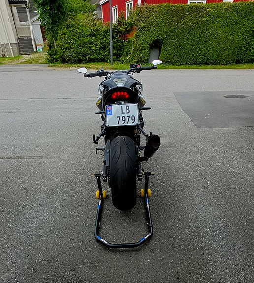 Suzuki GSX-S 750 5 of 18