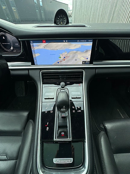 Porsche Panamera 4 10 of 18