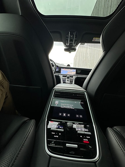 Porsche Panamera 4 14 of 18