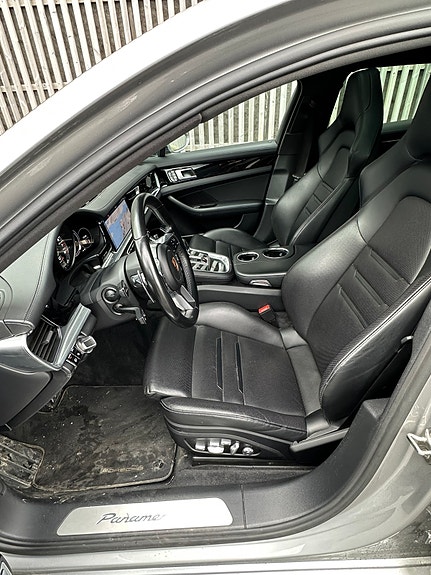 Porsche Panamera 4 8 of 18